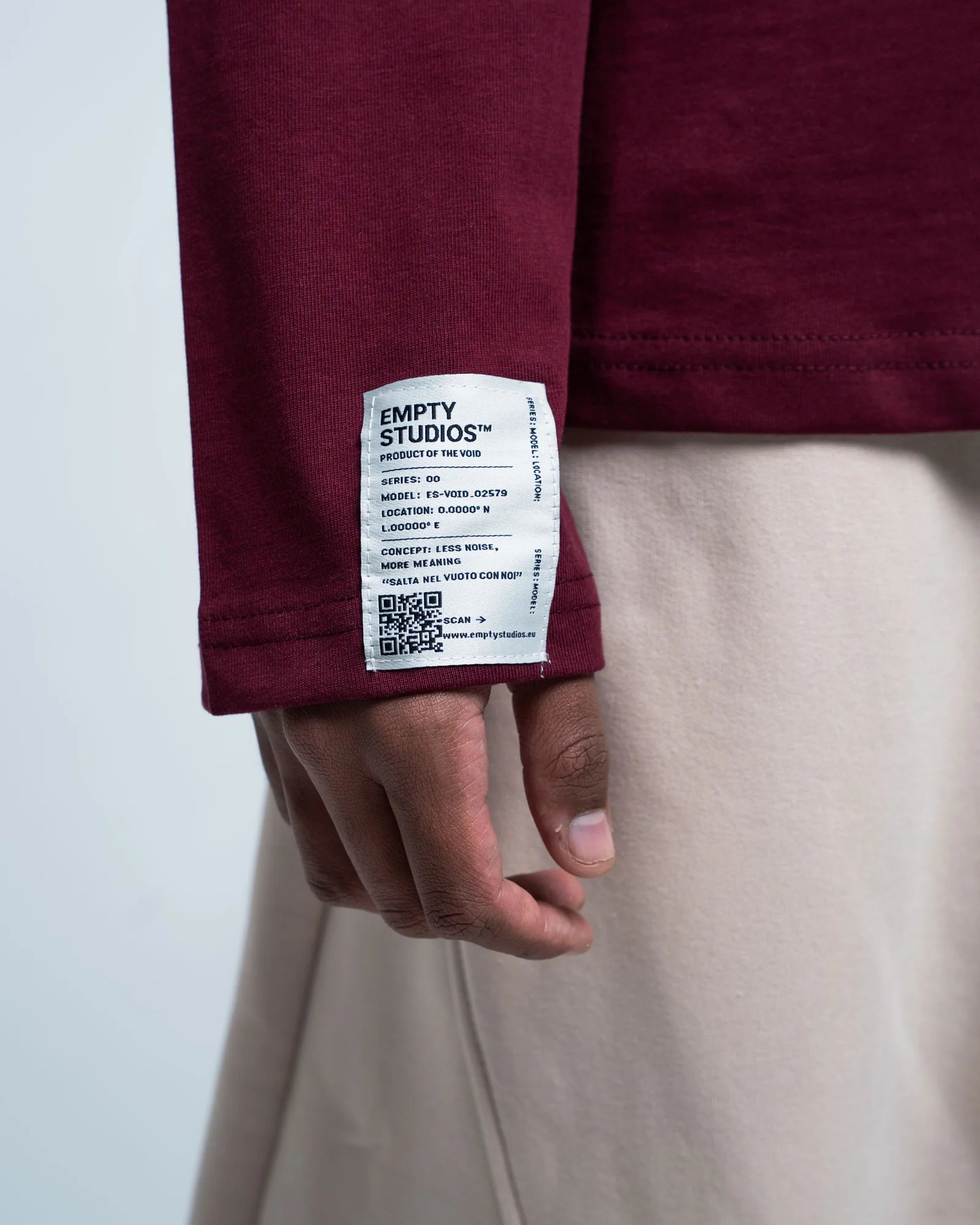 Longsleeve Empty