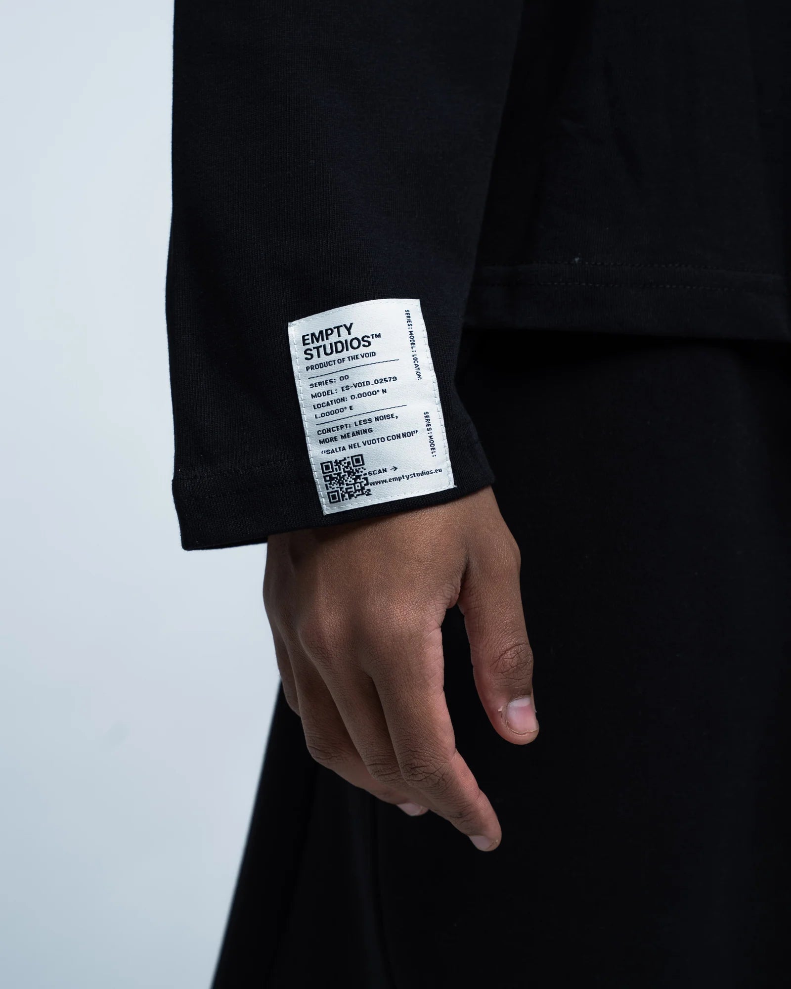 Longsleeve Empty
