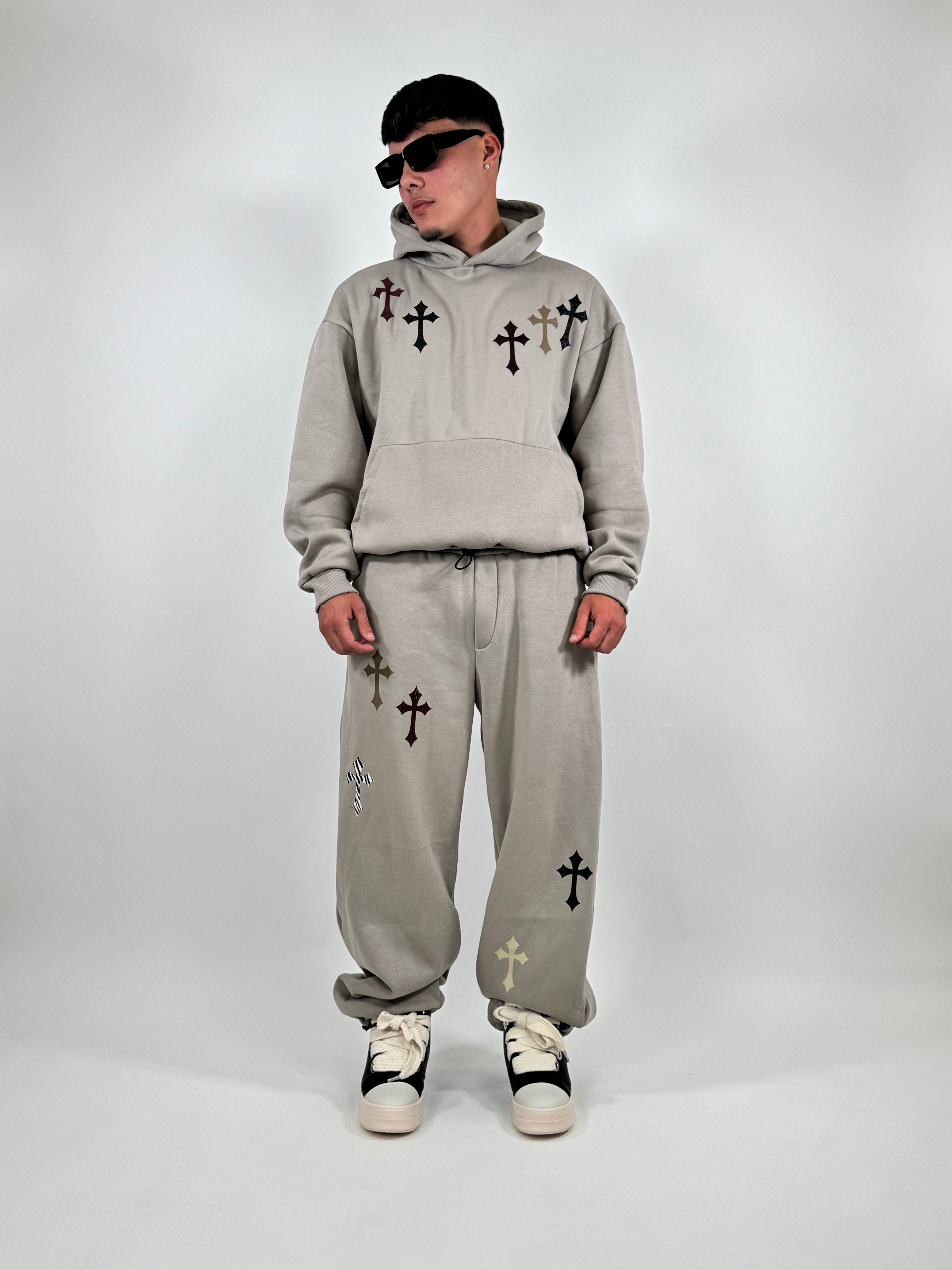 Tuta Crosses