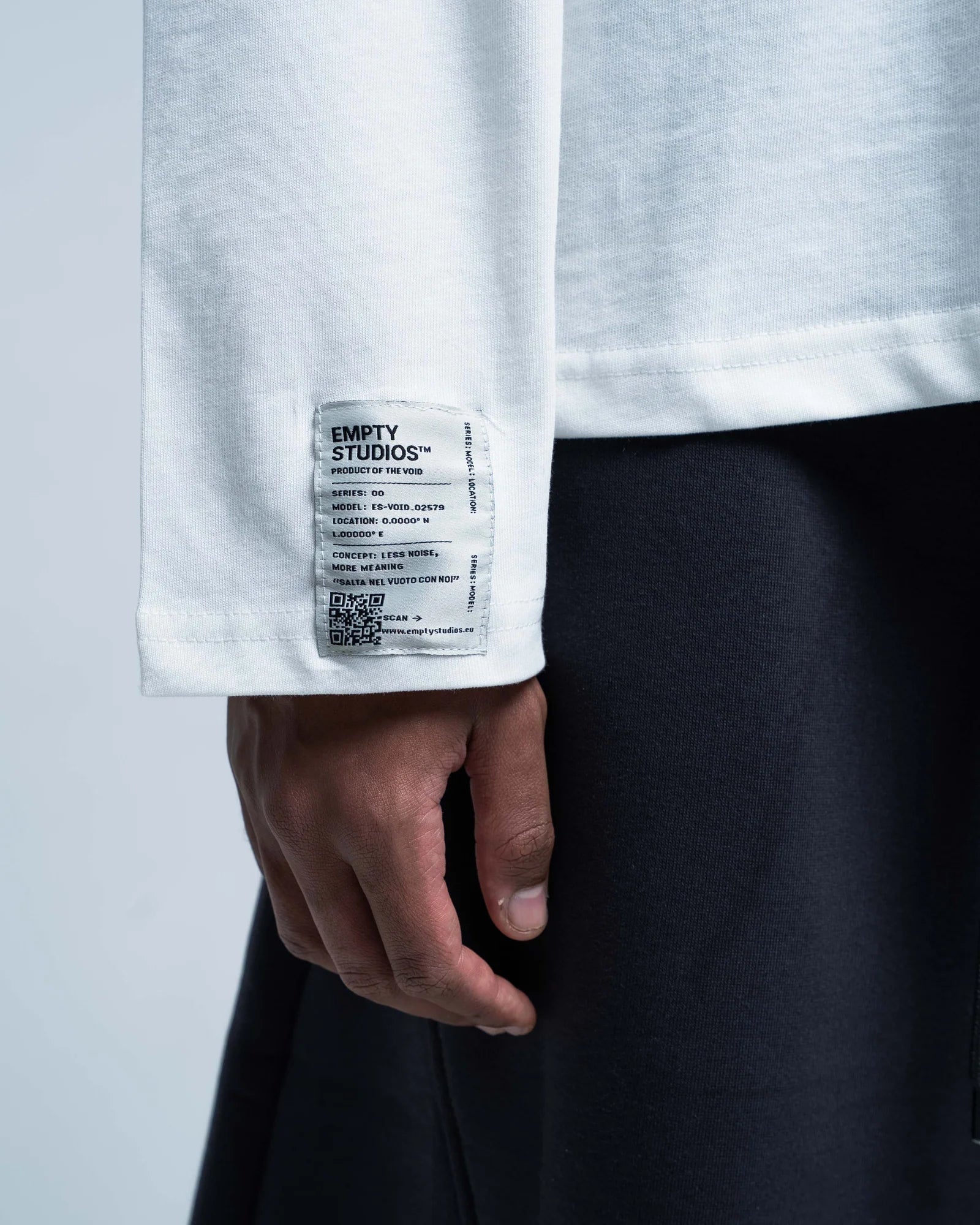 Longsleeve Empty
